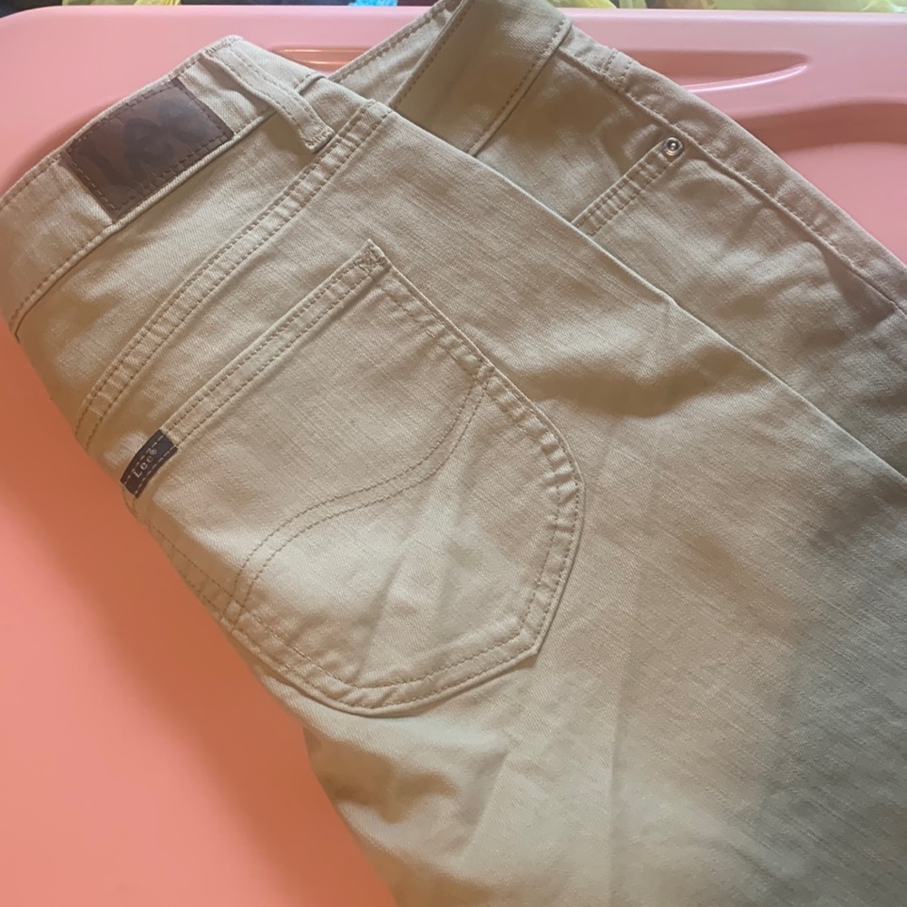 Lee Bermuda Mid Rise Shorts Khaki Size 14 Women’s